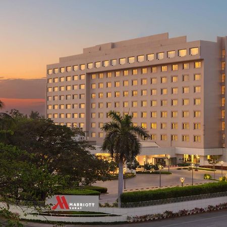 Surat Marriott Hotel Εξωτερικό φωτογραφία