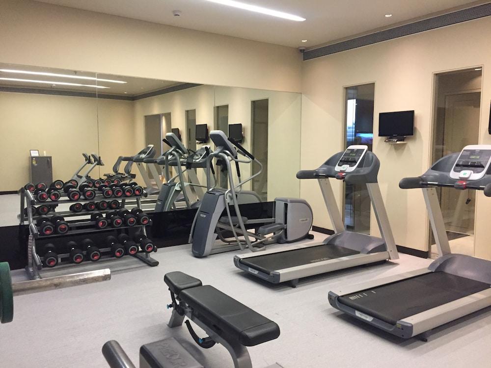 Surat Marriott Hotel Εξωτερικό φωτογραφία