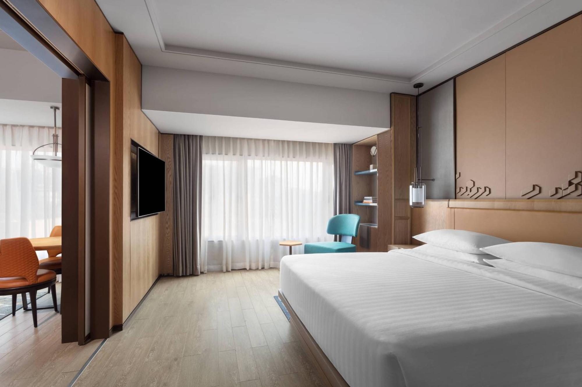 Surat Marriott Hotel Εξωτερικό φωτογραφία