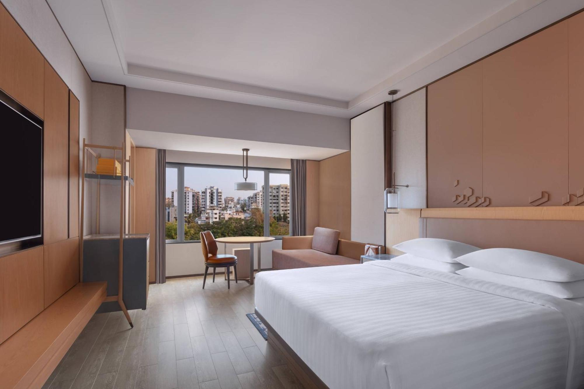 Surat Marriott Hotel Εξωτερικό φωτογραφία