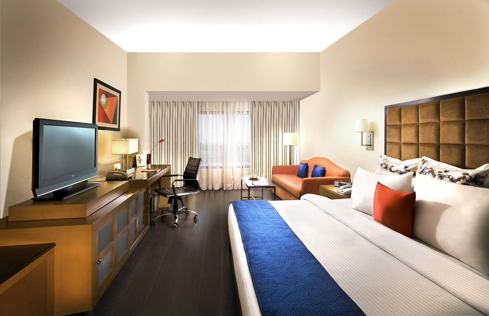 Surat Marriott Hotel Δωμάτιο φωτογραφία