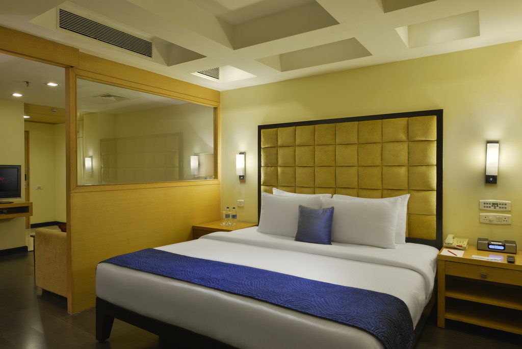 Surat Marriott Hotel Εξωτερικό φωτογραφία