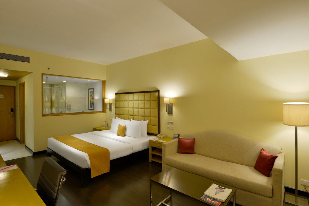 Surat Marriott Hotel Εξωτερικό φωτογραφία